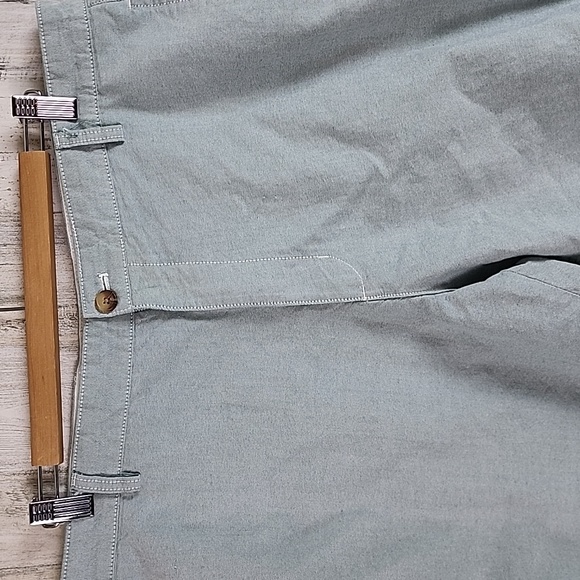 Chaps Belgian green 100% cotton flat front Bermuda shorts Size 38 9.5" inseam - Picture 2 of 8